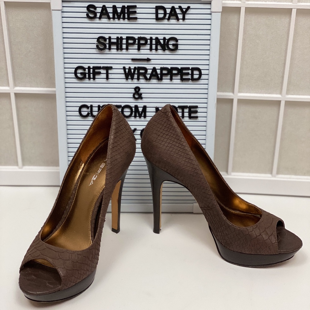 EUC VIA SPIGA SNAKE SKIN LEATHER PEEP TOE HEELS 8